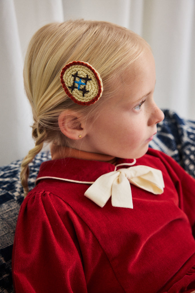 CROSS STITCH CLIP SET | RAFFIA – THE FUTURE IS ME STORE