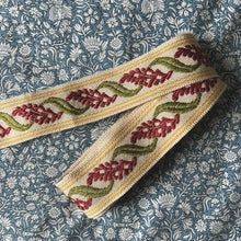 VINTAGE FLORAL RIBBON