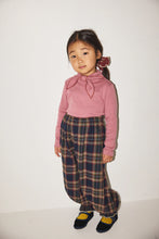 SCRUNCHY |  MADDER ROOT CAT & MOUSE