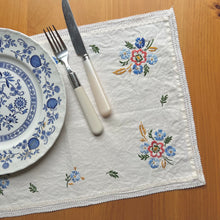 VINTAGE PLACE MAT