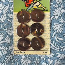 VINTAGE BUTTONS | BROWN