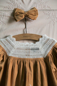 CARAMEL CORDUROY DRESS WITH HAIR CLIP