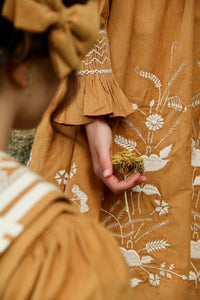 CARAMEL CORDUROY DRESS WITH HAIR CLIP