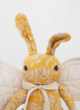 MEDIUM RABBIT WITH WINGS | YELLOW