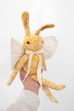 MEDIUM RABBIT WITH WINGS | YELLOW