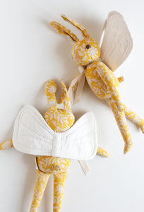 MEDIUM RABBIT WITH WINGS | YELLOW